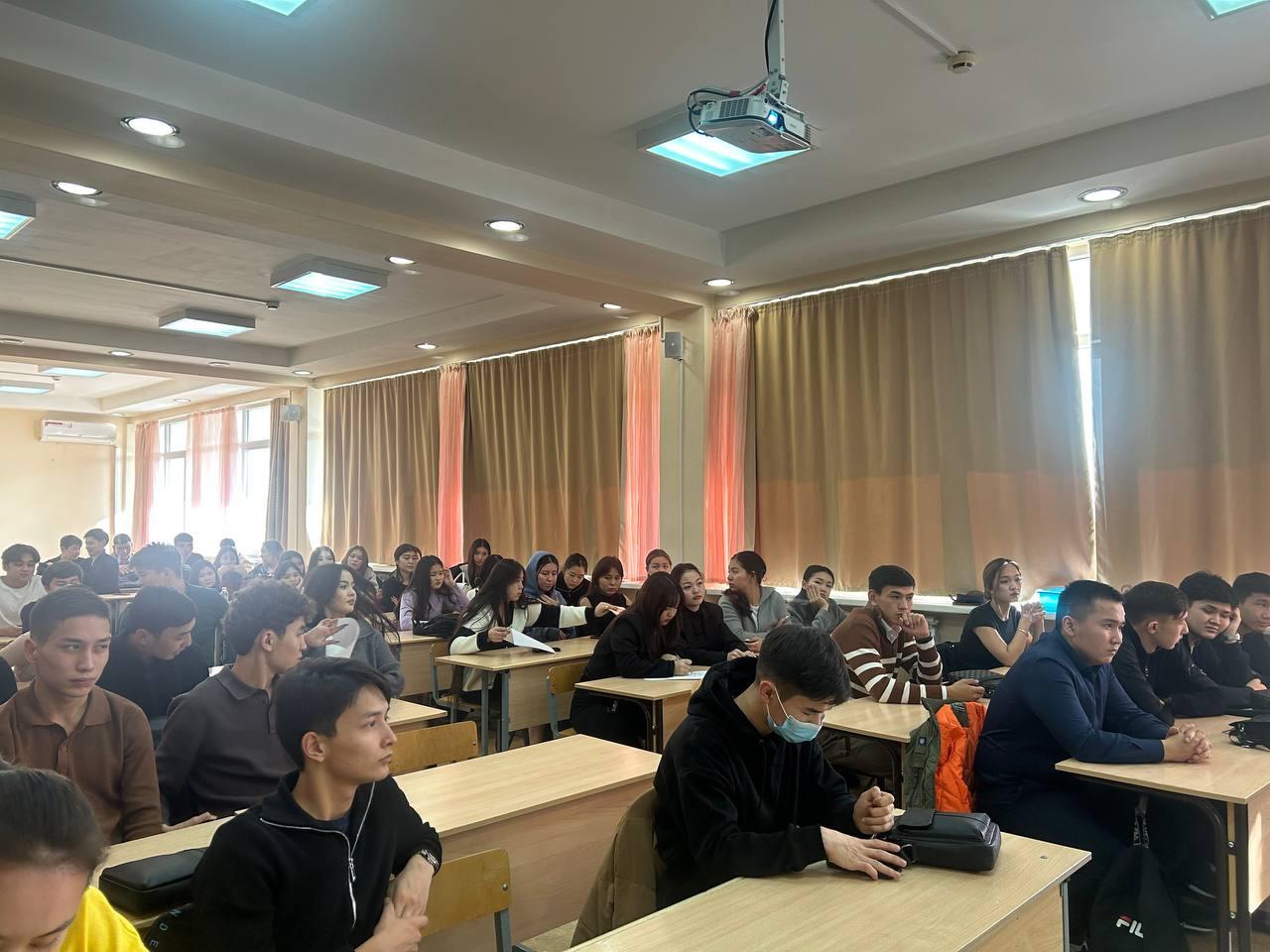 В Университете Омир провели лекцию на тему:”Ранняя нежелательная беременность,последствия и доступные медицинские услуги”