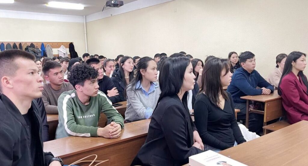 Доцент Университета Омир провела гостевую лекцию для студентов специальности «Таможенное дело»