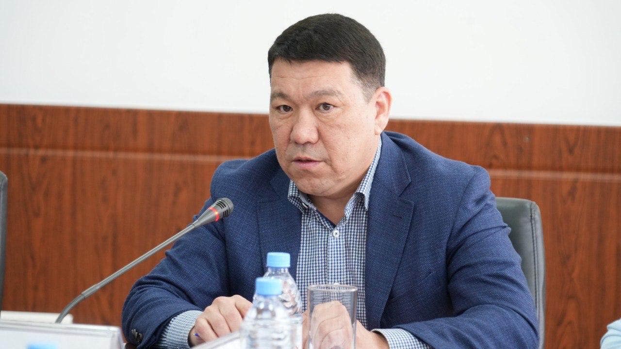 11 апреля 2025 года в 10:00 в Университете Омир прошел международный круглый стол на тему : «Актуальные проблемы брачно-семейных отношений в РК на современном этапе»