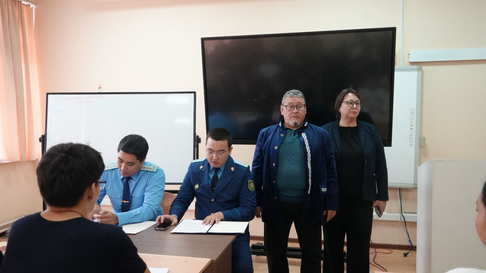 В Университете Омир прошла встреча студентов с представителями Департамента КПСиСУ ГП РК по г. Алматы