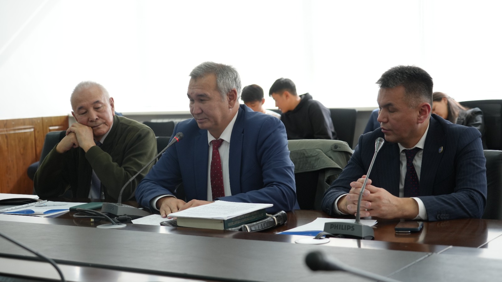 9 октября 2025 года в Университете Омир, был проведен круглый стол на тему: «Конституция Республики Казахстан – перспективы государственного и общественного развития страны»