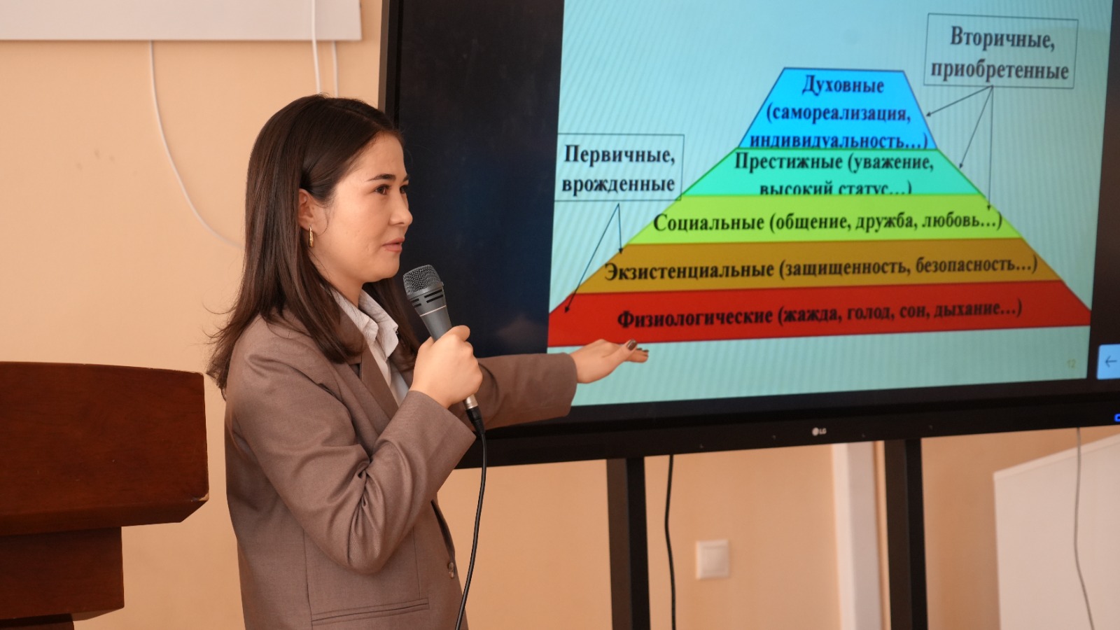 Визит преподавателя из Кыргызской Республики в Университет Омир