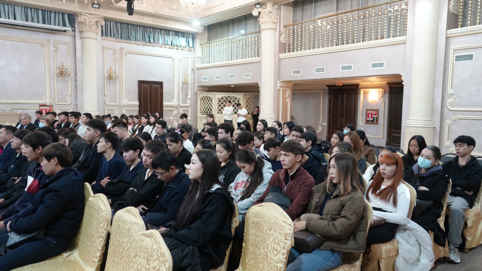 В Университете Омир прошла гостевая лекция с участием представителей Freedom Bank, посвященная Дню национальной валюты – тенге!