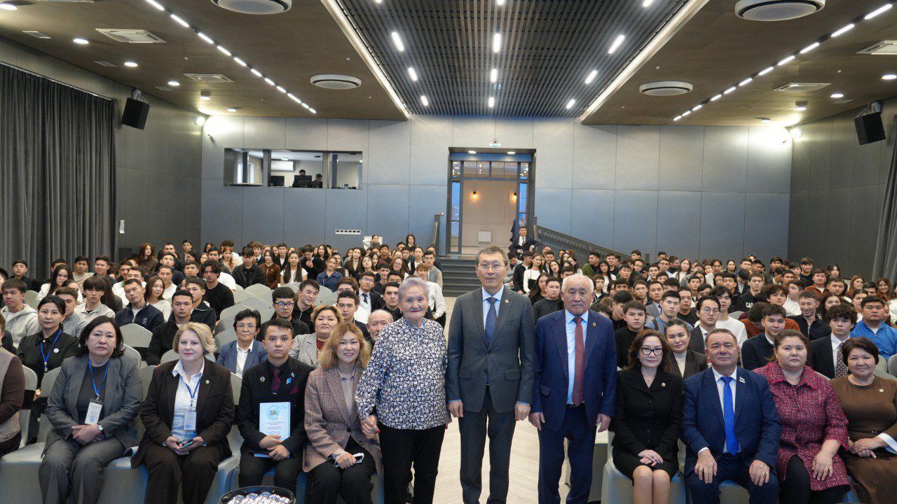 В Университете Омир состоялась гостевая лекция Председателя Центральной избирательной комиссии Республики Казахстан.