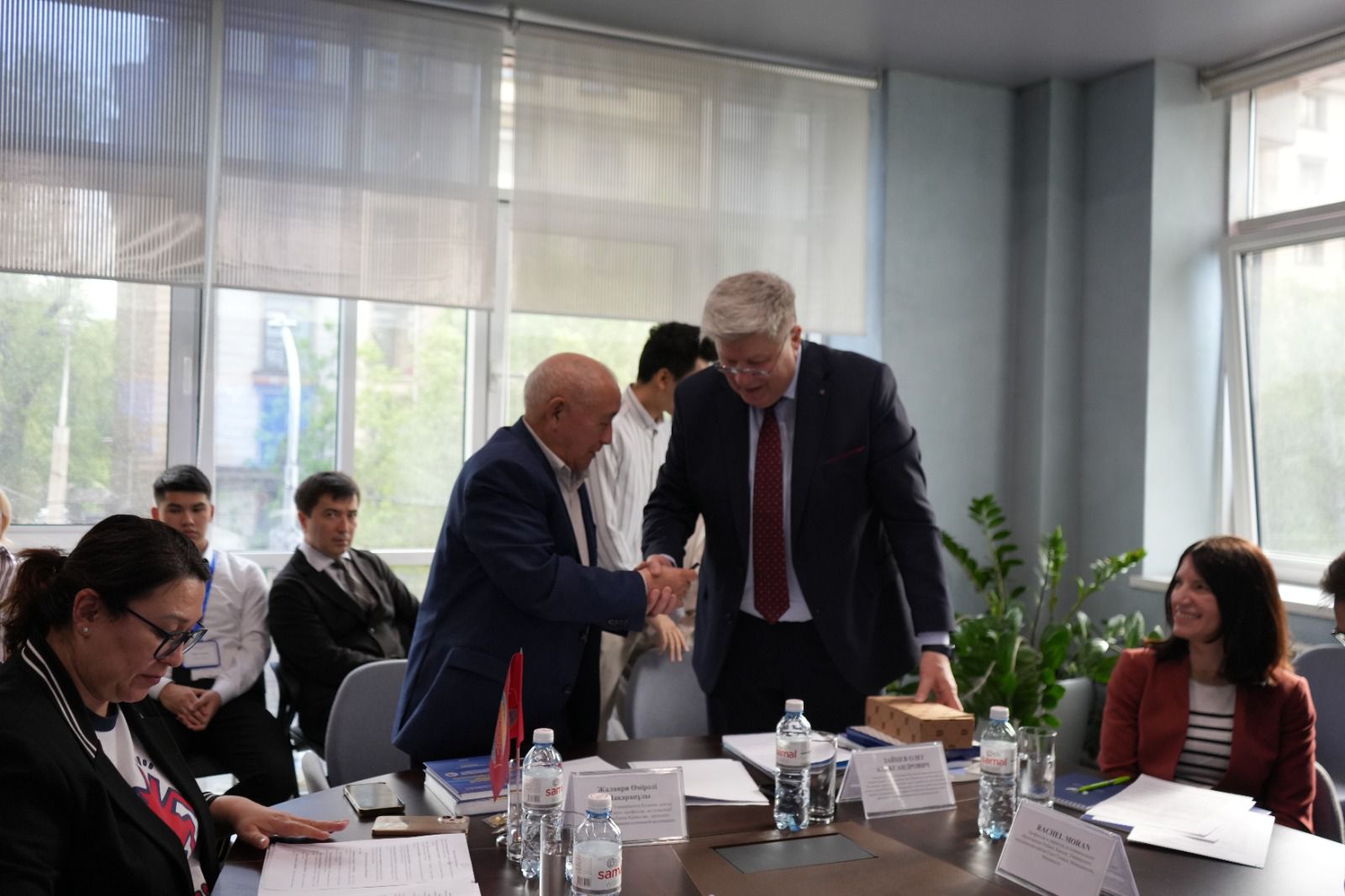 В Университете Омир состоялся международный круглый стол на тему: «Искусственный интеллект и трансформация юридической профессии: новые вызовы и направления развития».