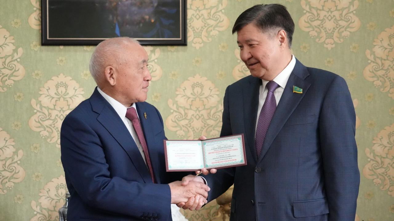 22 апреля 2026 года в Университет Омир состоялась гостевая лекция с участием Заместителя Председателя Сената Парламента Республики Казахстан Жақып Асанов.