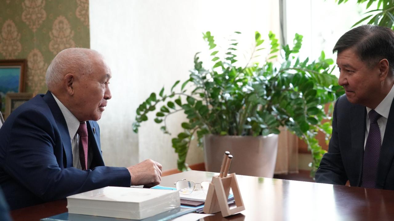 22 апреля 2026 года в Университет Омир состоялась гостевая лекция с участием Заместителя Председателя Сената Парламента Республики Казахстан Жақып Асанов.