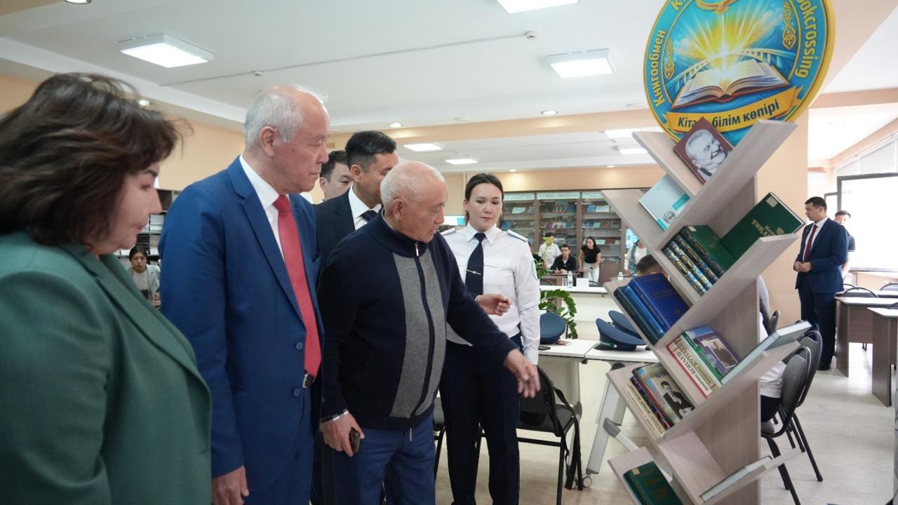 Торжественное открытие выставки «Уголок обмена книгами»